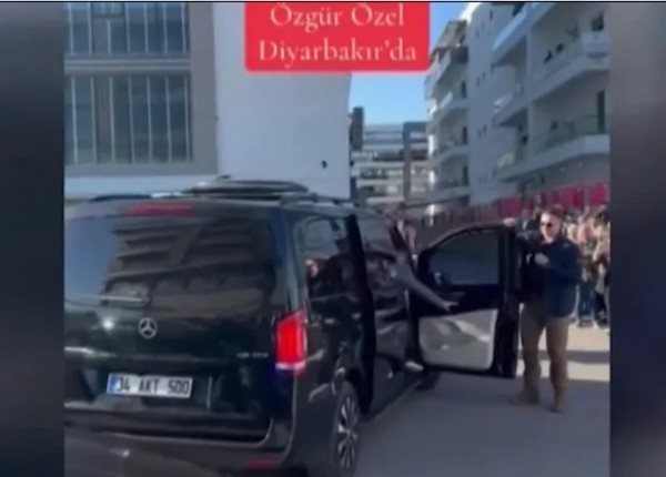 Belgeler ortaya çıktı! Suç örgütünden Özgür Özel'e VIP makam aracı